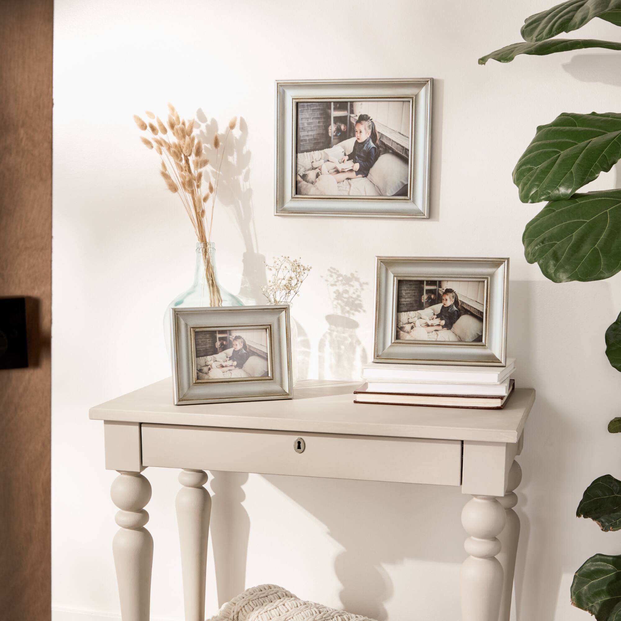 DII® Antique Silver Rub 4" x 6" Farmhouse Picture Frame